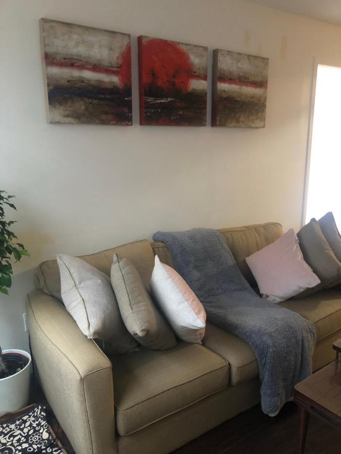 Quiet-Comfy 3 Bedroom Home On A Tree Lined Street In Kits Vancouver Bagian luar foto
