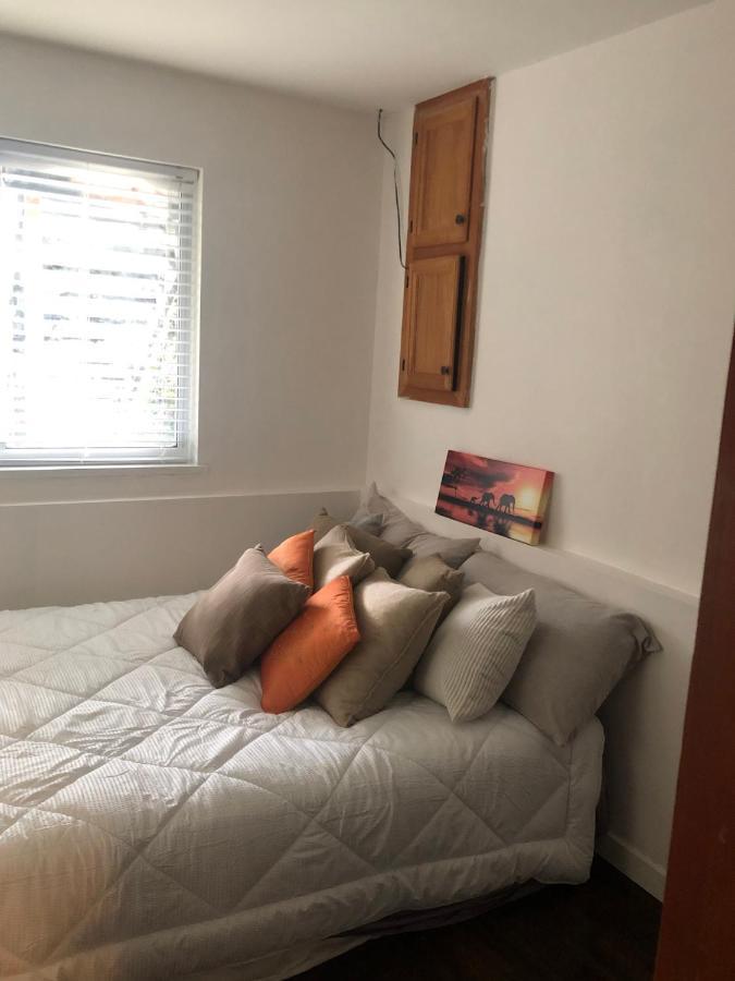 Quiet-Comfy 3 Bedroom Home On A Tree Lined Street In Kits Vancouver Bagian luar foto